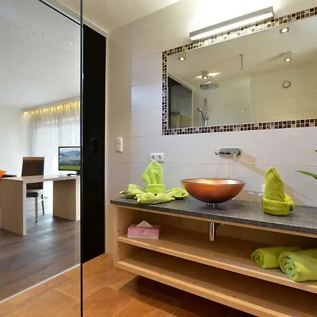 Bauernhof Lindenhof 4*
