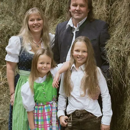 לינה וארוחת בוקר Bauernhof Lindenhof שפאו אם ווילדן קייזר