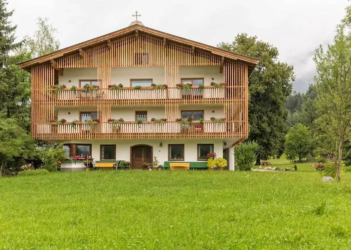 Bauernhof Lindenhof Bed & Breakfast